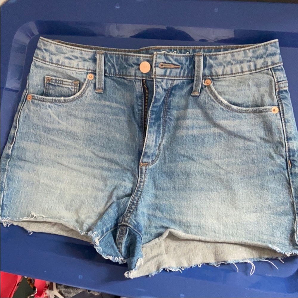 Bundle of 2 Universal Thread High Rise size 4 Jean Shorts